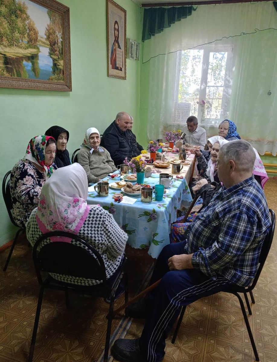 Чаепитие на день пожилых людей Чаепитие на день пожилых людей